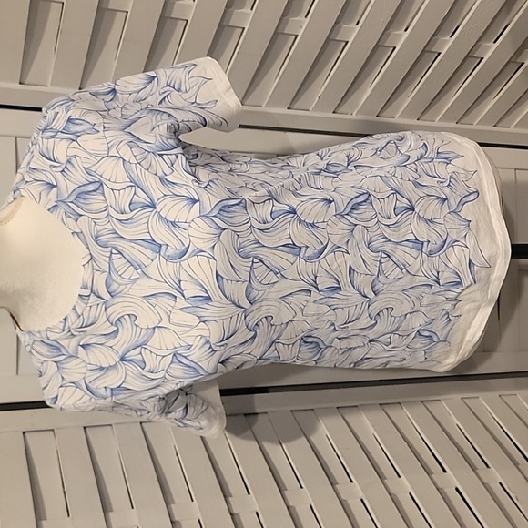 Tory Burch Blue‎ And White Geometric Design T Shirt Size XS - Picture 1 of 6